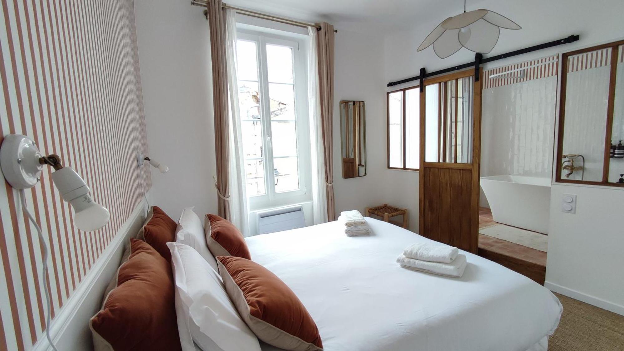 Maison Charmeilles - Gite Touristique - Coliving Fronsac  Esterno foto